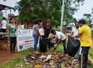 ଫୁଲବାଣୀ ନେହେରୁ ଯୁବକେନ୍ଦ୍ର ଦ୍ୱାରା ସ୍ୱଚ୍ଛତା ଏବଂ ଶ୍ରମଦାନ କାର୍ଯ୍ୟକ୍ରମ ଅନୁଷ୍ଠିତ। News Reveal 11