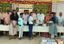 ଶ୍ରୀ ଚୌଡେଶ୍ୱରୀ ଦେବଙ୍ଗା ସଂଘର ବିଦ୍ୟା କମିଟିର ୨୯ ତମ ବାର୍ଷିକ ଉତ୍ସବରେ ଗରିବ ପିଲାଙ୍କୁ ପୁସ୍ତକ ବଣ୍ଟନ News Reveal 25