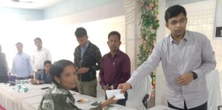 ହିଞ୍ଜିଳି ବ୍ଳକରେ ଯୁଗ୍ମ ଅଭିଯୋଗ ଜନ ଶୁଣାଣି କାର୍ଯ୍ୟକ୍ରମ ଅନୁଷ୍ଠିତ ।